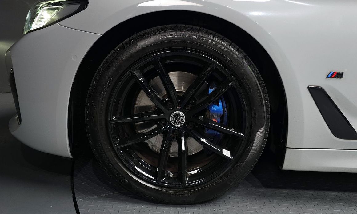 BMW 5-Series 2022