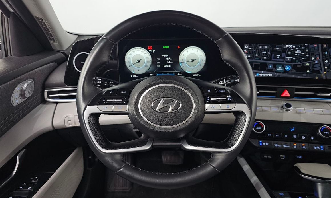 Hyundai AVANTE 2021