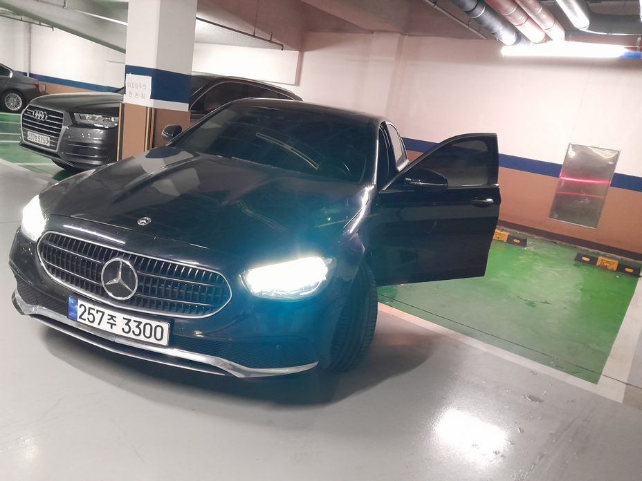 Mercedes-Benz E-Class 2021