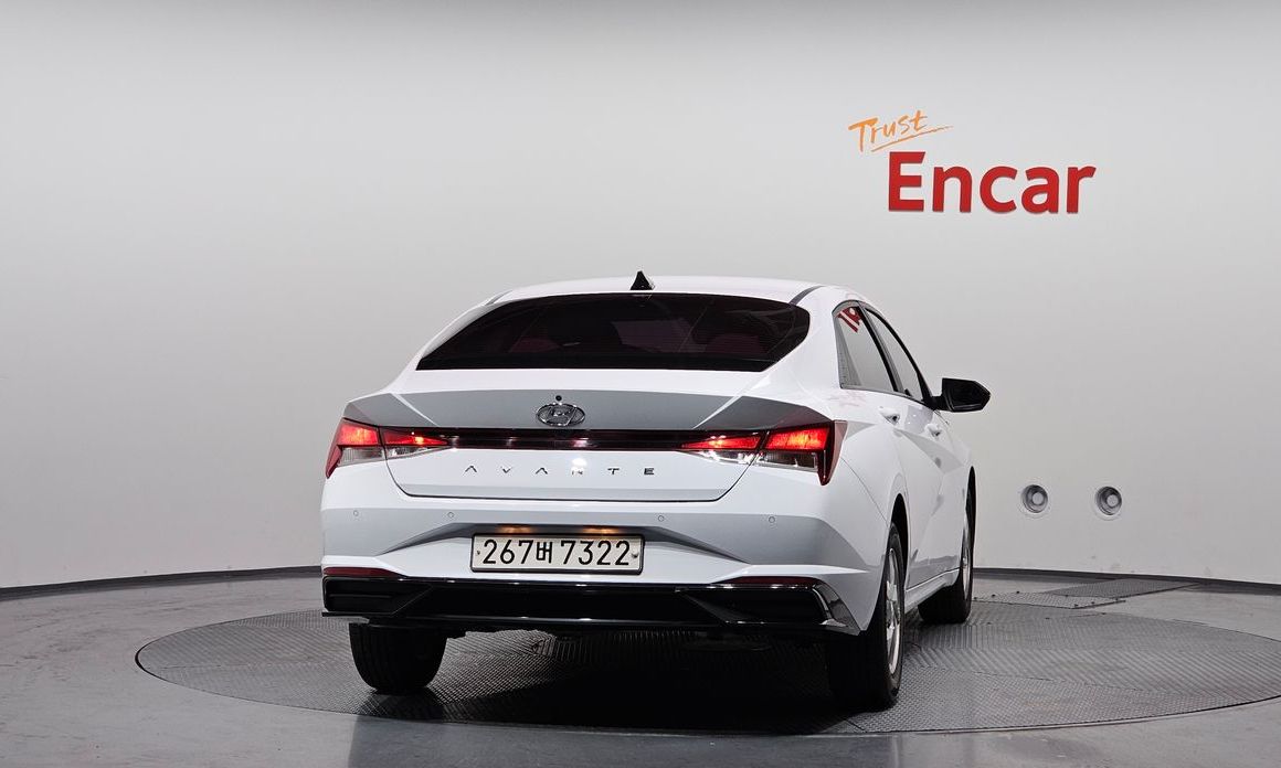 Hyundai AVANTE 2021