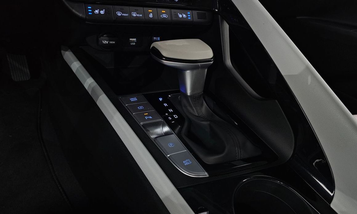 Hyundai AVANTE 2021