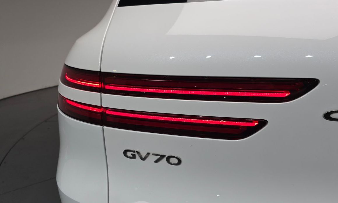 Genesis GV70 2023