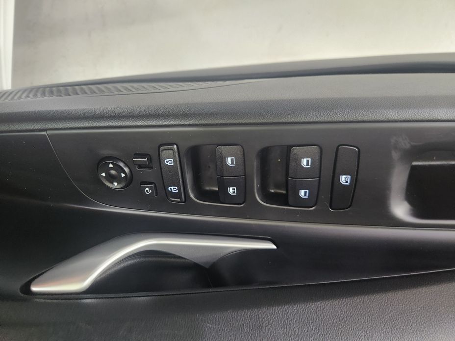 Hyundai AVANTE 2023