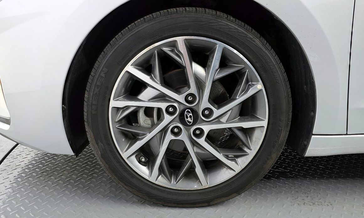 Hyundai AVANTE 2019