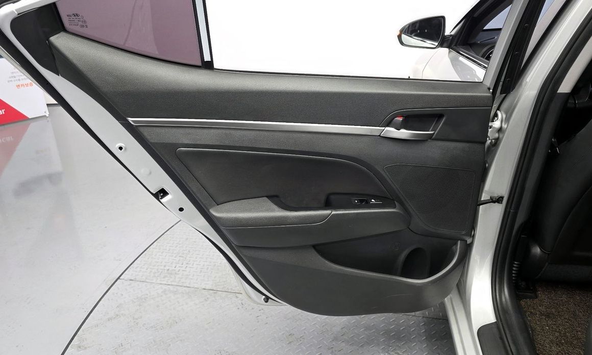 Hyundai AVANTE 2019