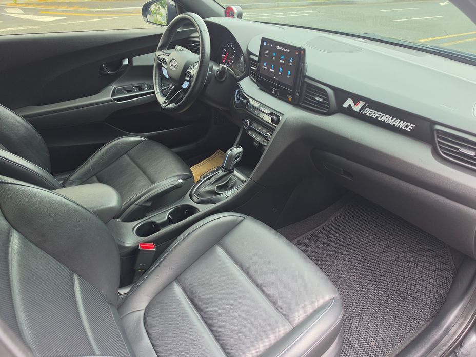 Hyundai Veloster 2021
