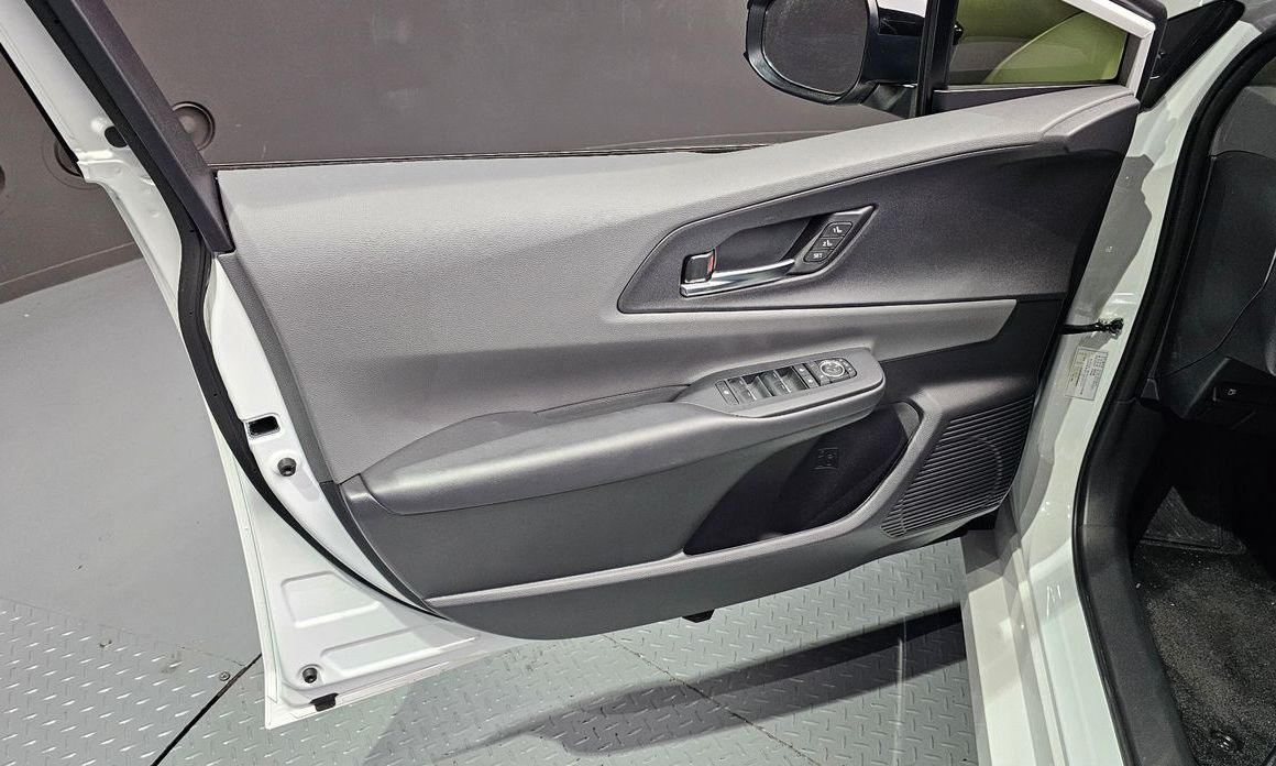 Toyota Prius 2025