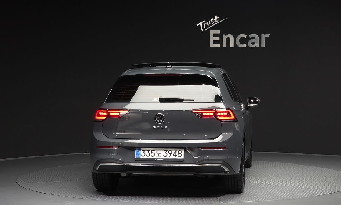 Volkswagen Golf 2025