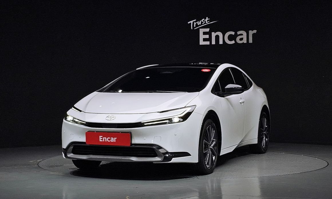 Toyota Prius 2025