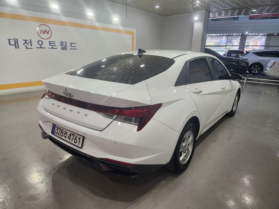 Hyundai AVANTE 2023