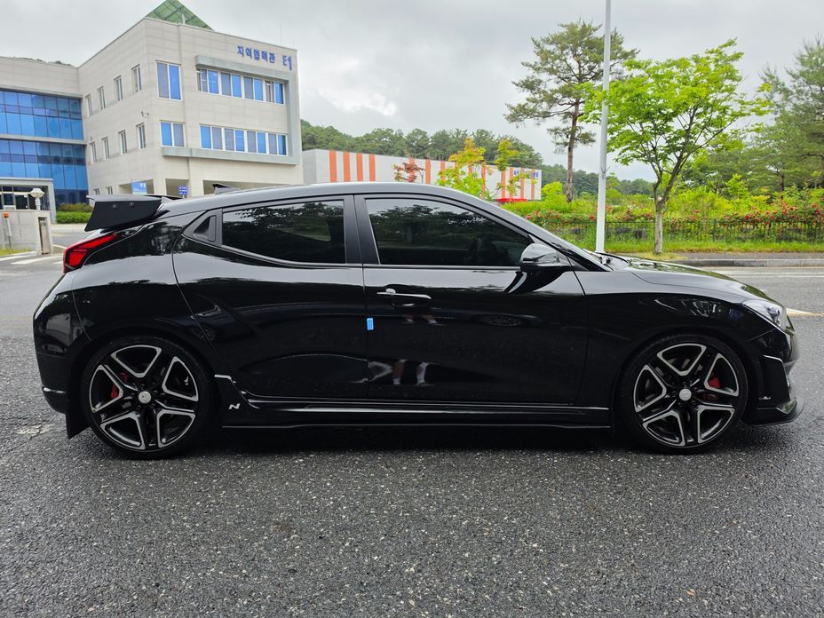 Hyundai Veloster 2021