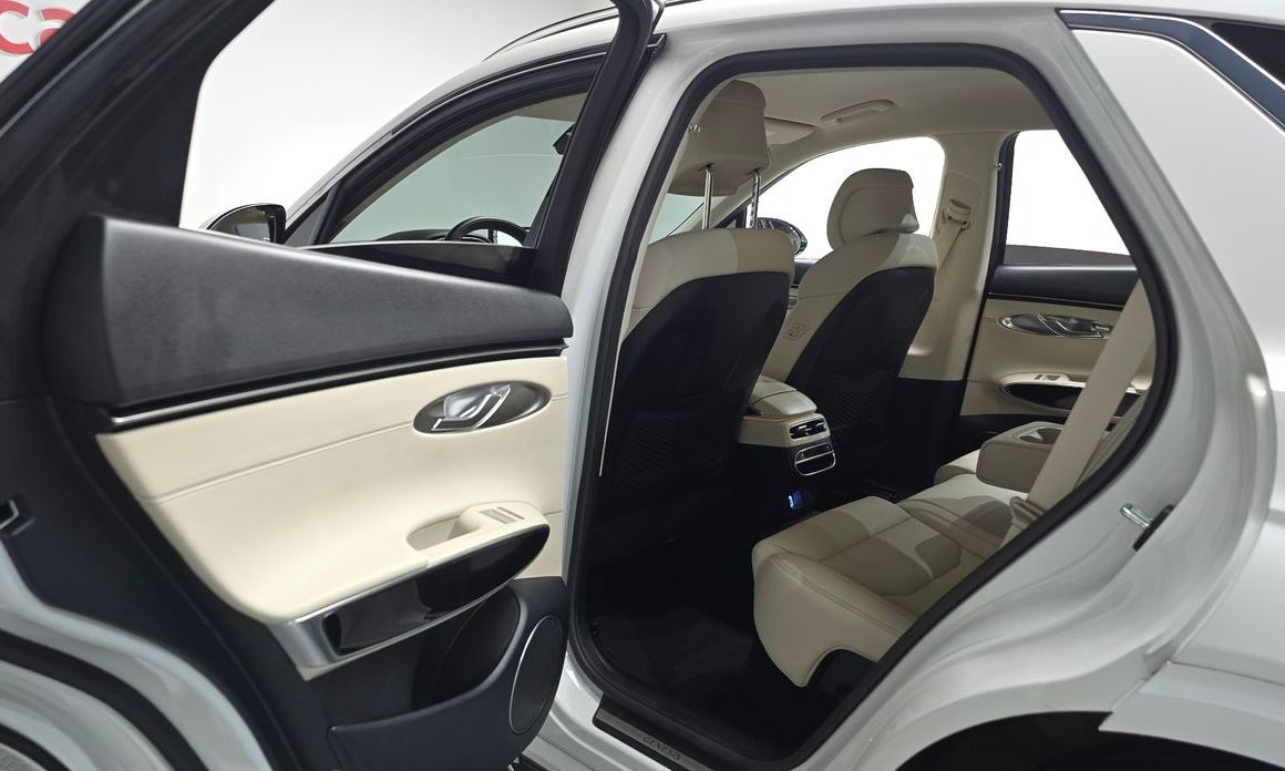 Genesis GV70 2023