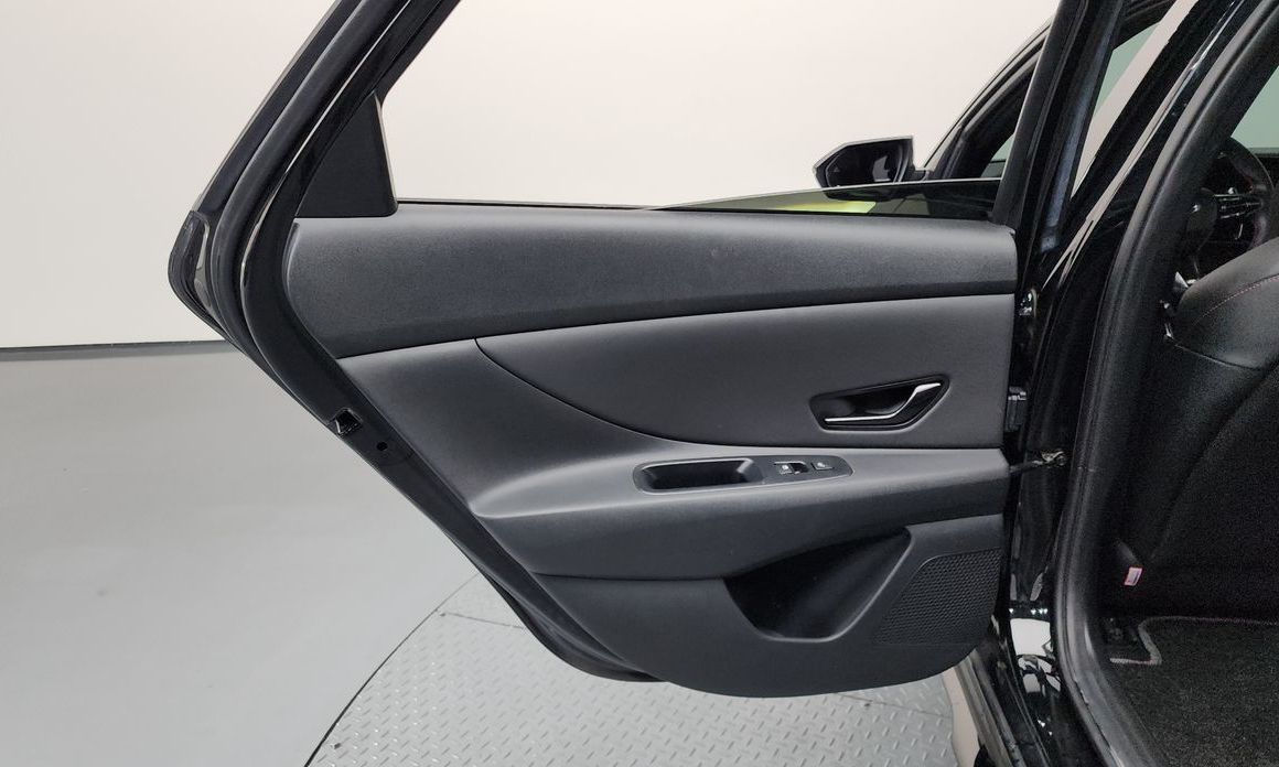 Hyundai AVANTE 2021