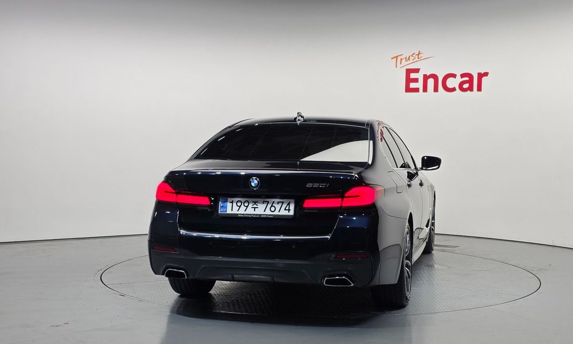 BMW 5-Series 2021