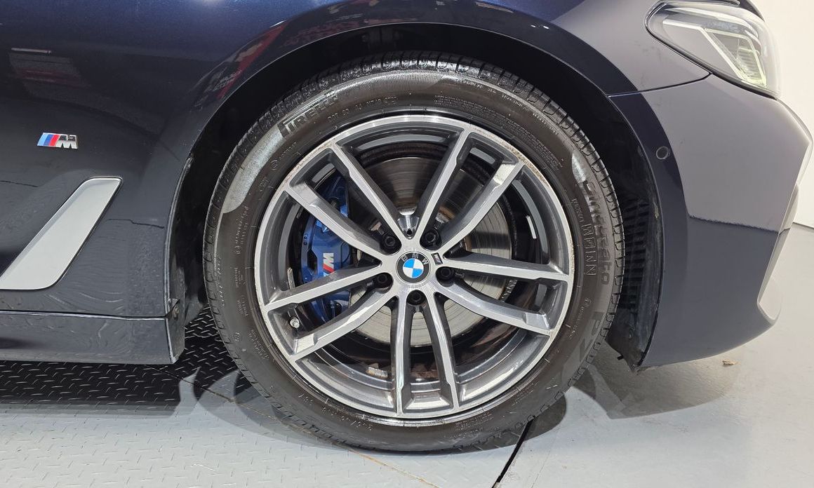 BMW 5-Series 2021
