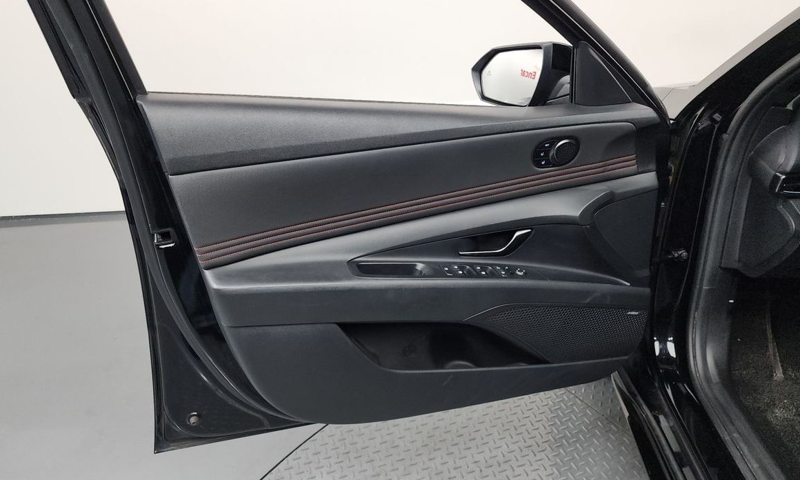 Hyundai AVANTE 2021