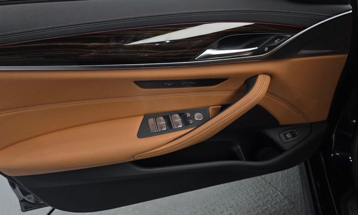 BMW 5-Series 2021