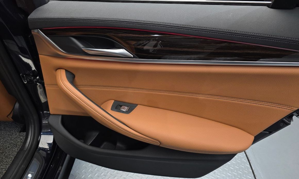 BMW 5-Series 2021