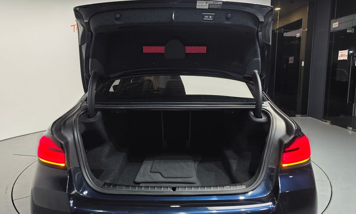 BMW 5-Series 2021
