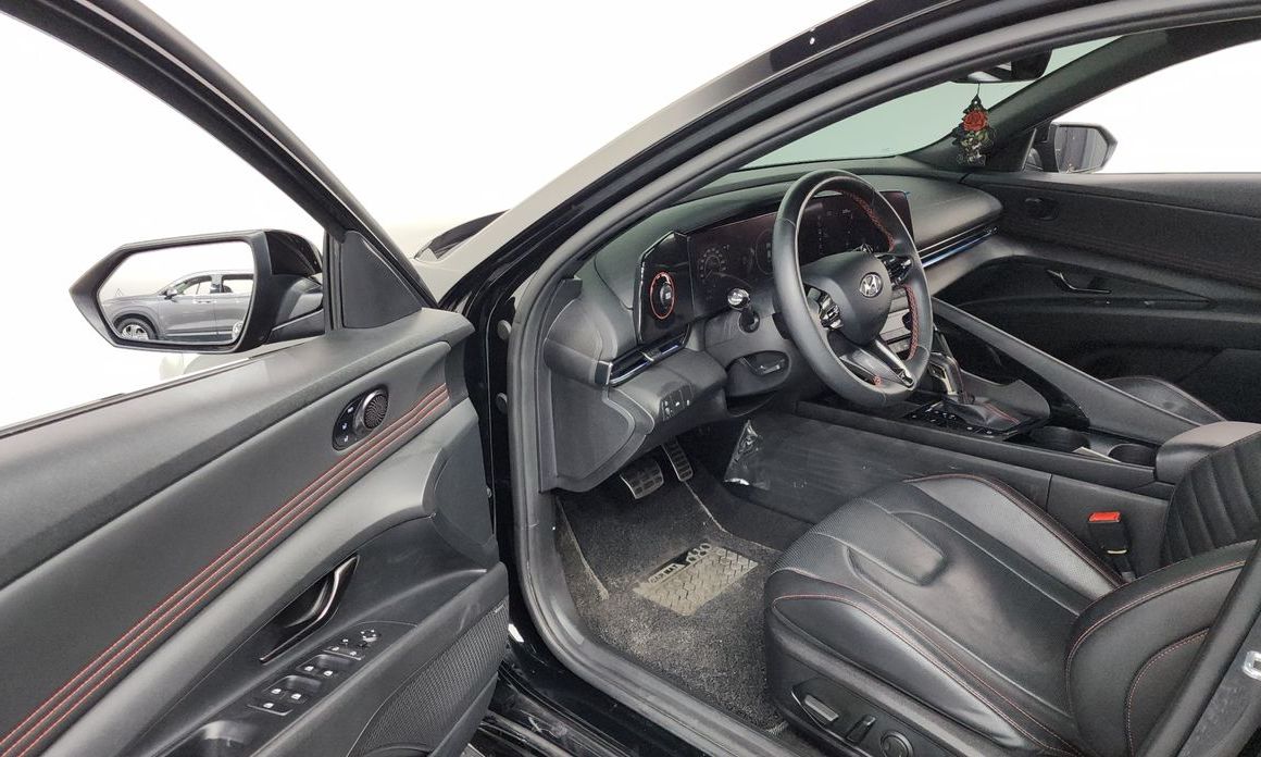 Hyundai AVANTE 2021