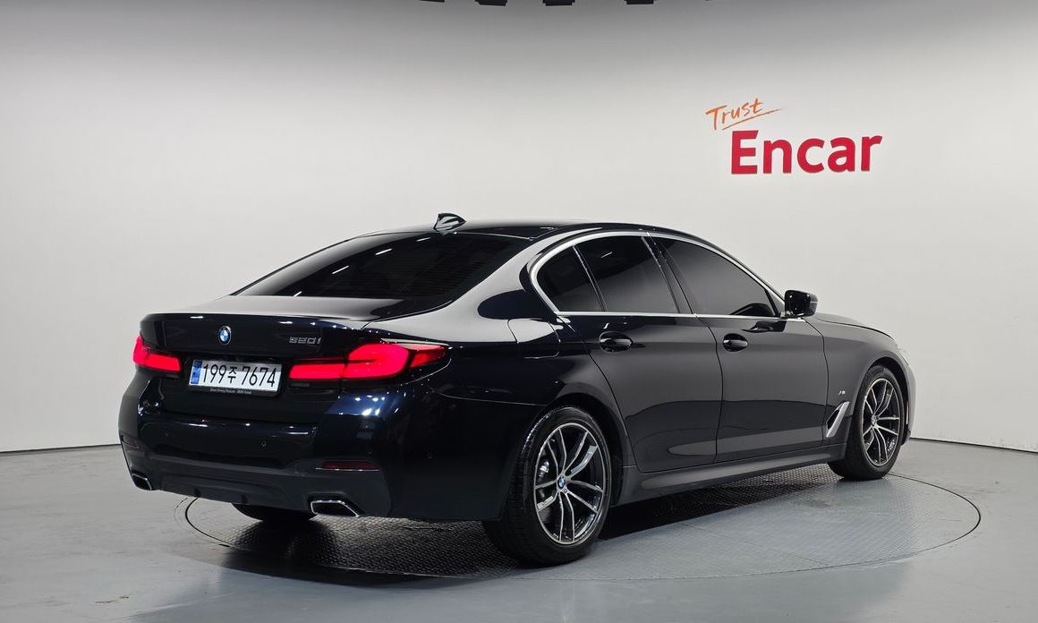 BMW 5-Series 2021