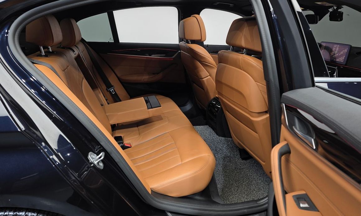 BMW 5-Series 2021