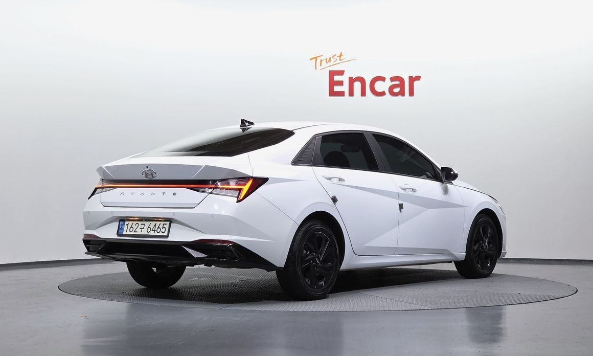 Hyundai AVANTE 2022