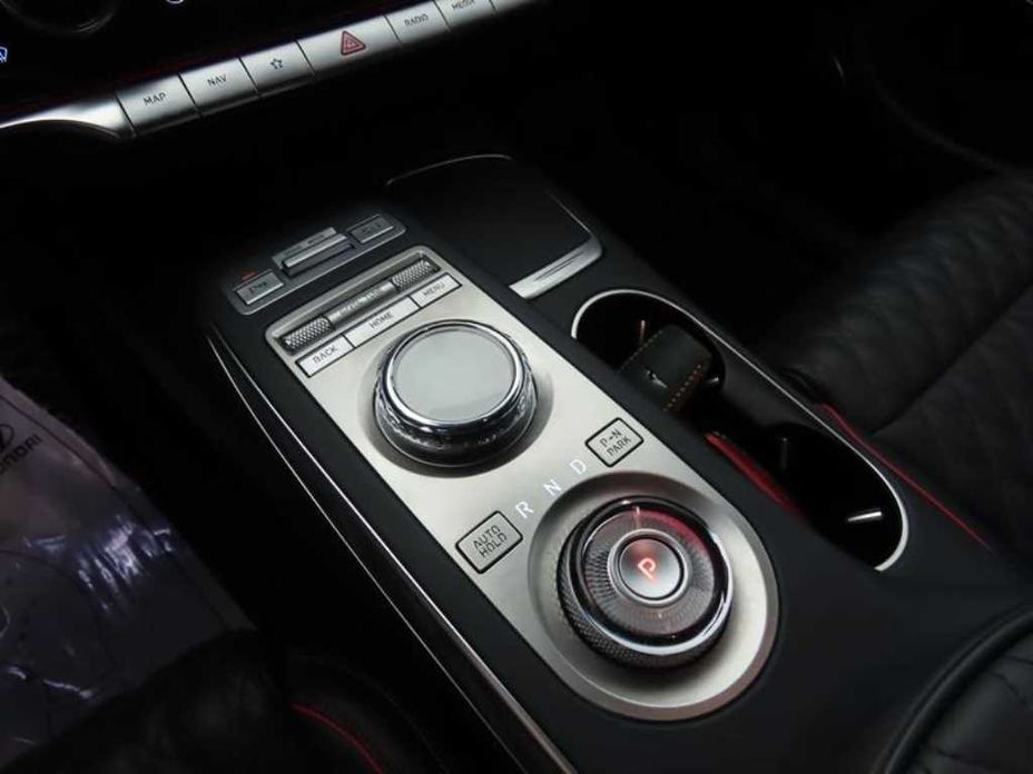 Genesis GV70 2021