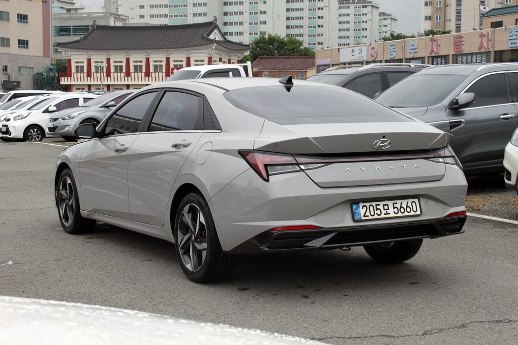 Hyundai AVANTE 2023