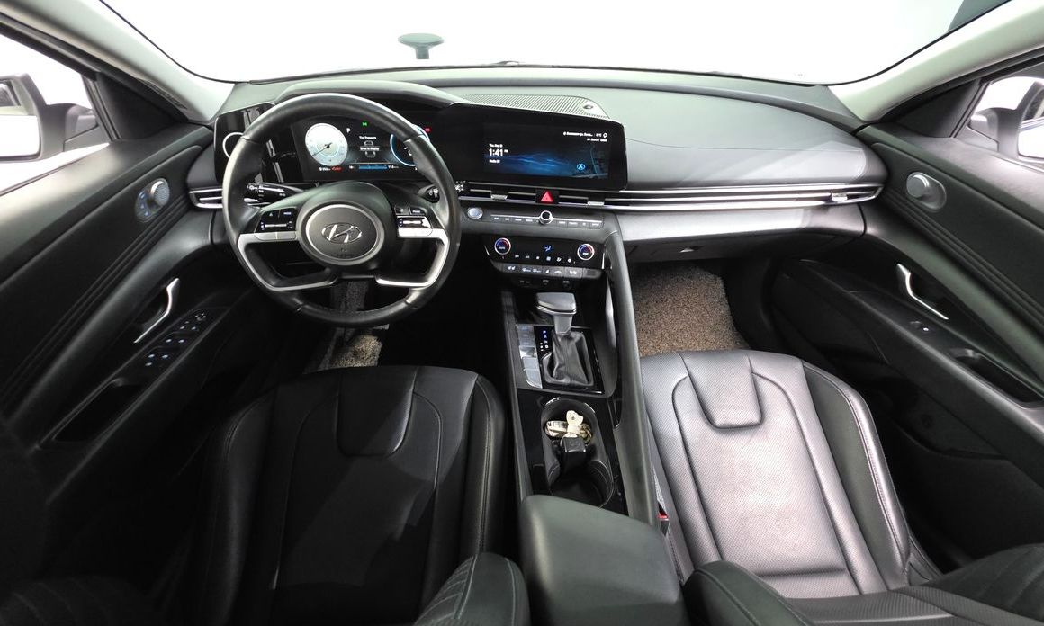Hyundai AVANTE 2022