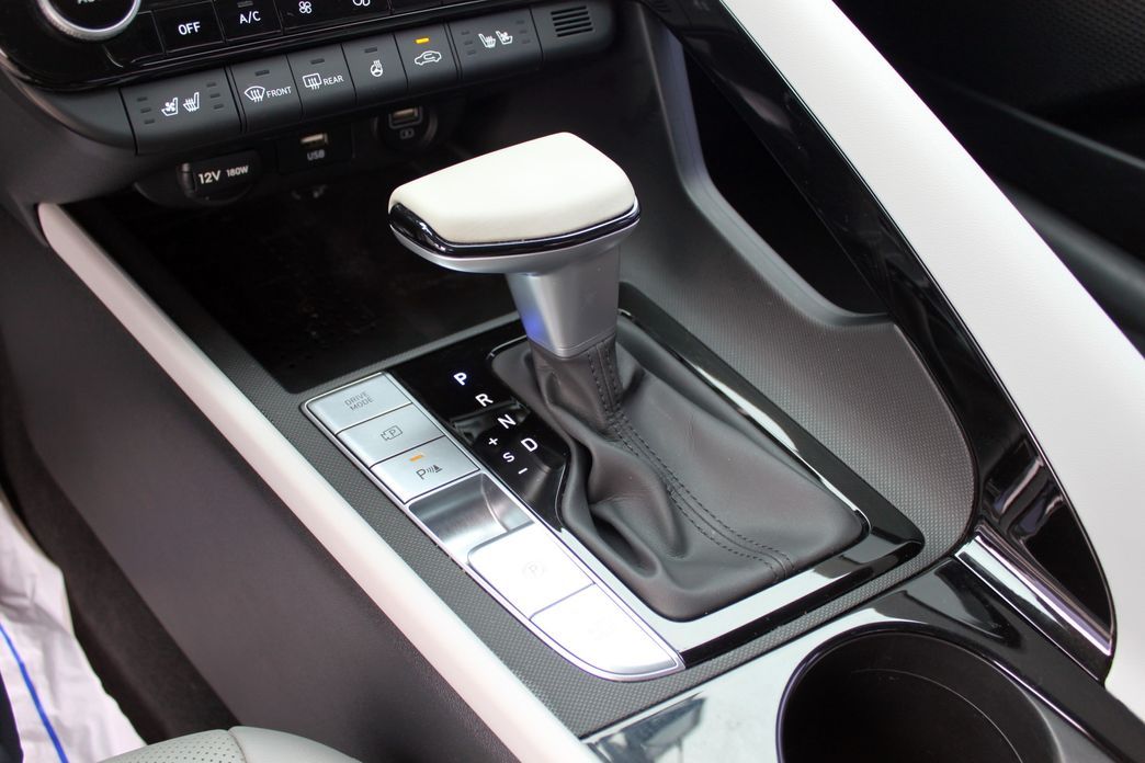Hyundai AVANTE 2023