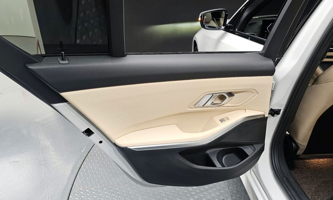 BMW 3-Series 2024