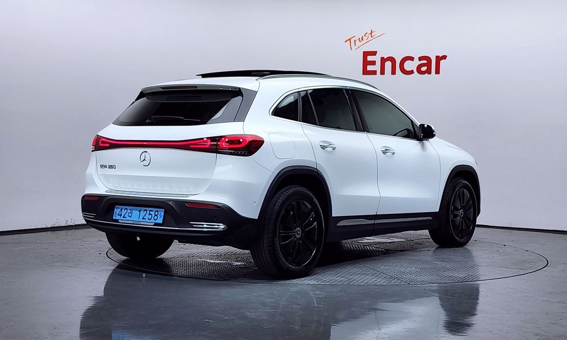 Mercedes-Benz EQA 2023