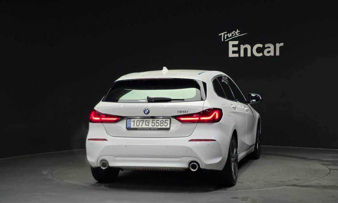 BMW 1-Series 2021