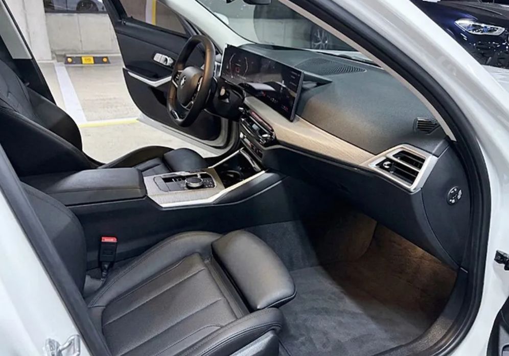 BMW 3-Series 2025