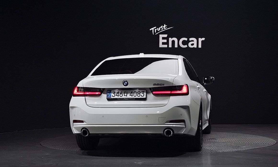 BMW 3-Series 2024