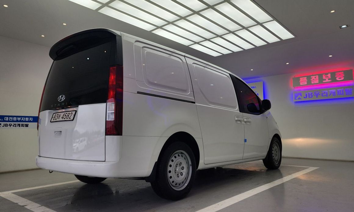 Hyundai Staria 2022