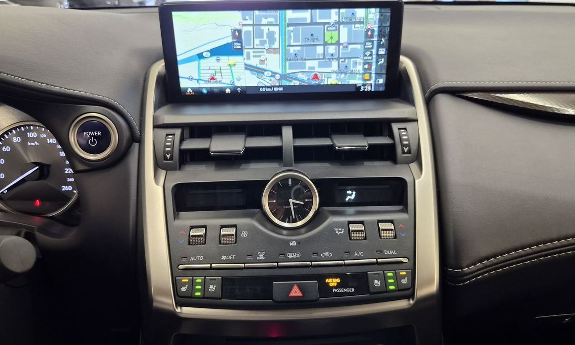 Lexus NX 2021