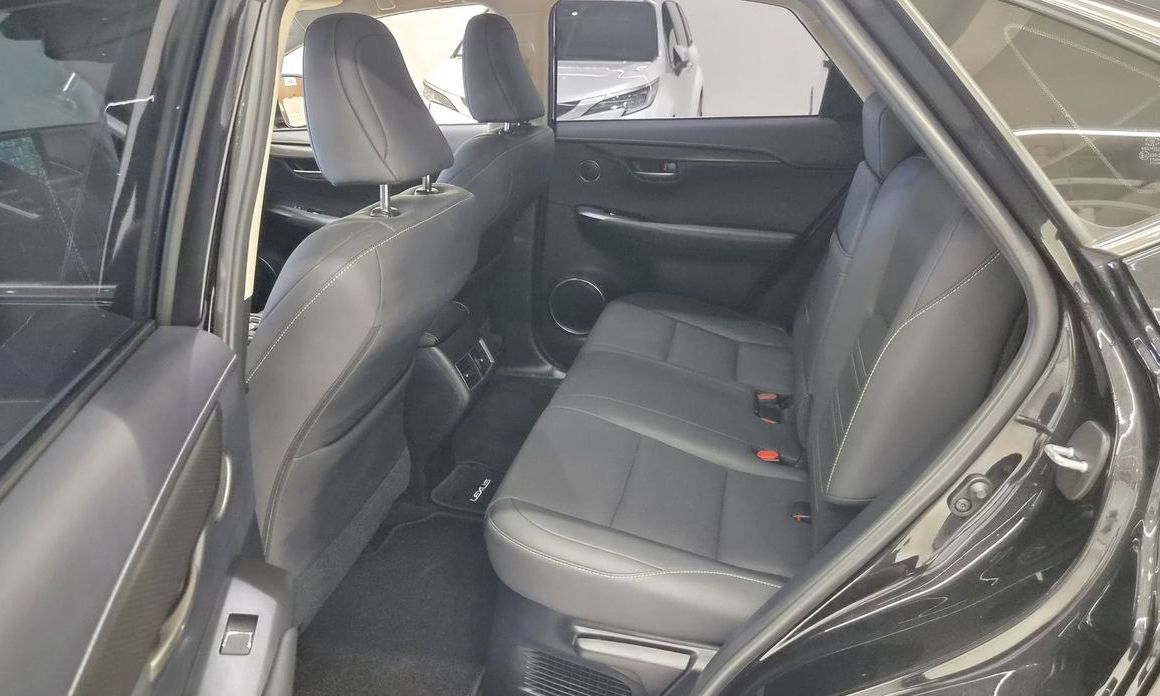 Lexus NX 2021