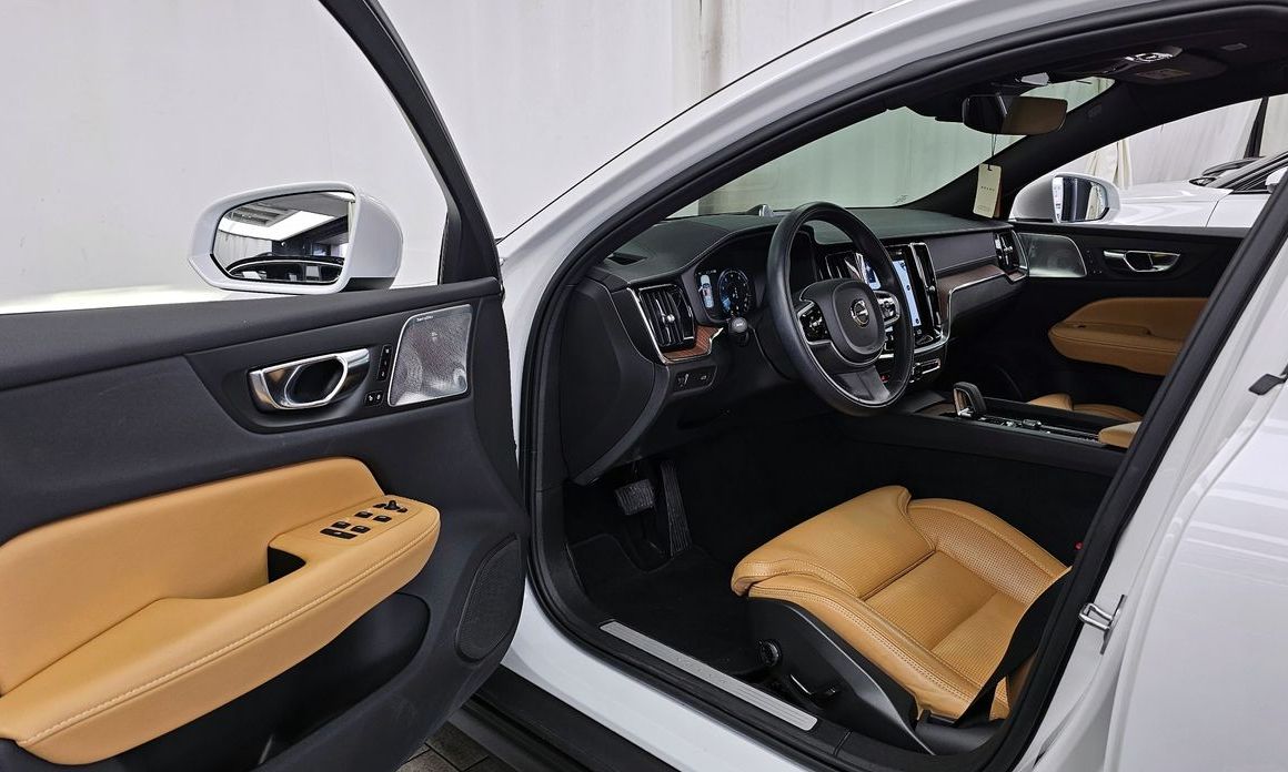 Volvo V60 2022