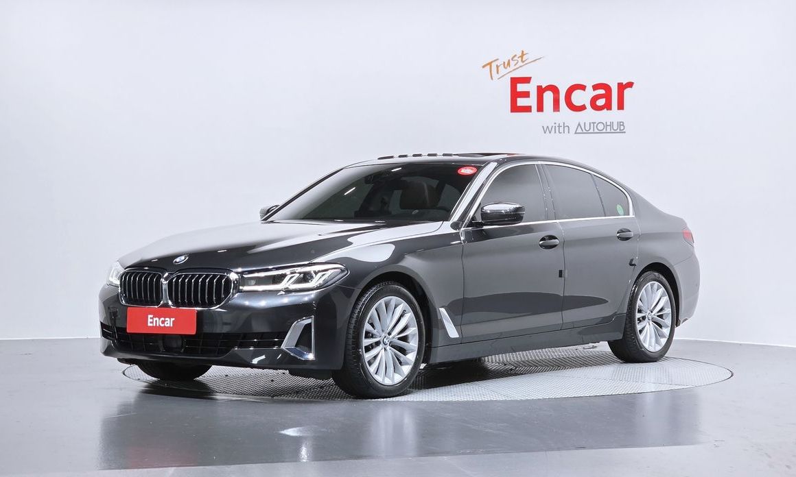 BMW 5-Series 2023