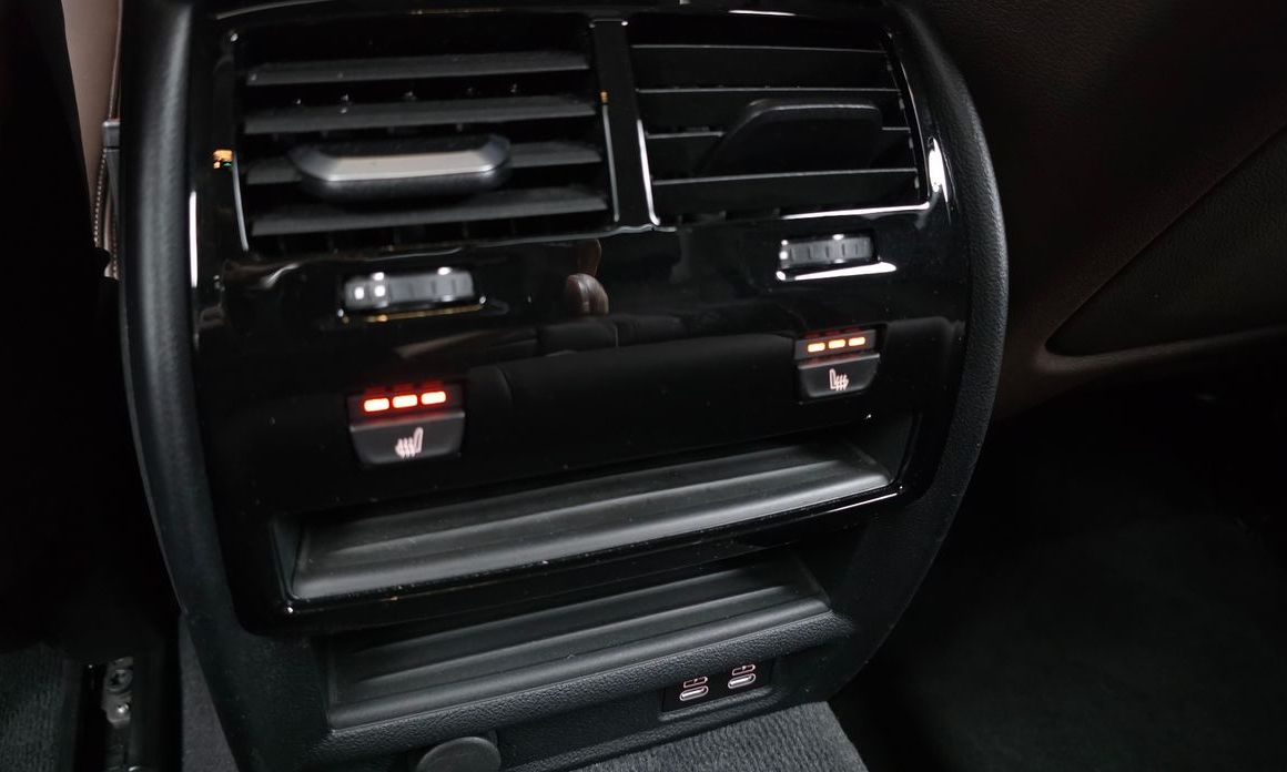 BMW 5-Series 2023