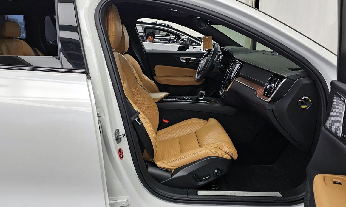 Volvo V60 2022