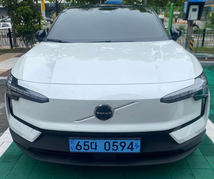 Volvo EX30 2026