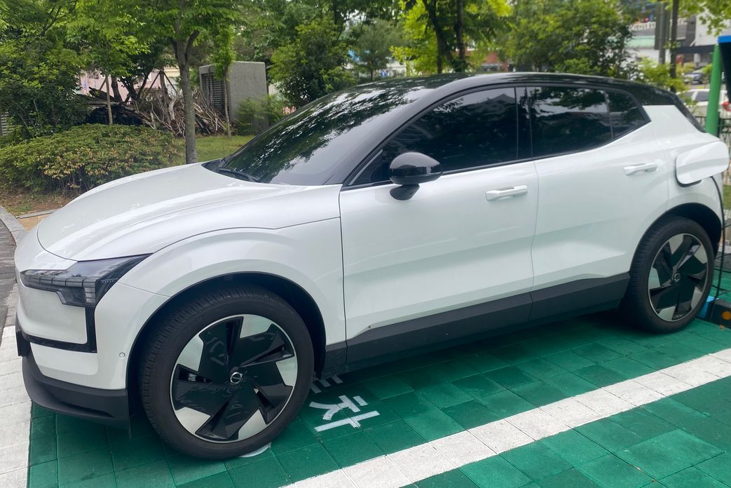 Volvo EX30 2026
