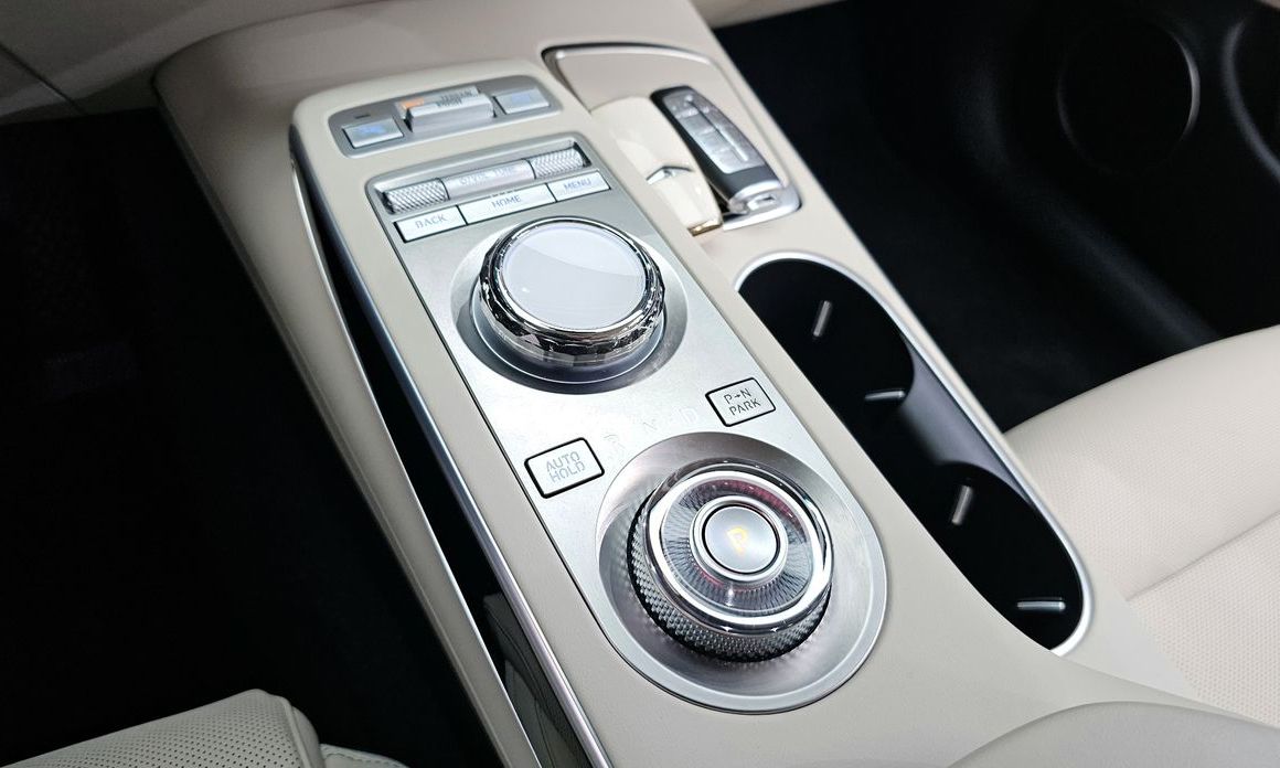 Genesis GV70 2024