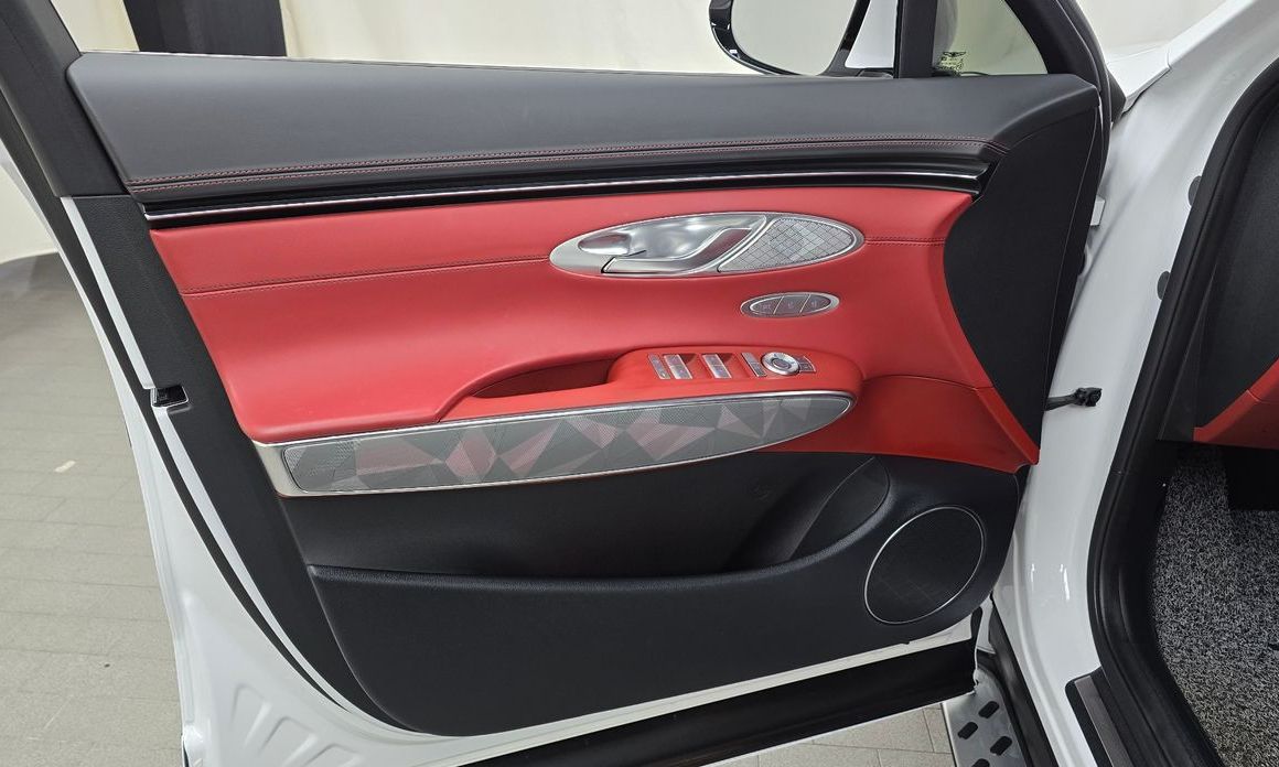 Genesis GV70 2023