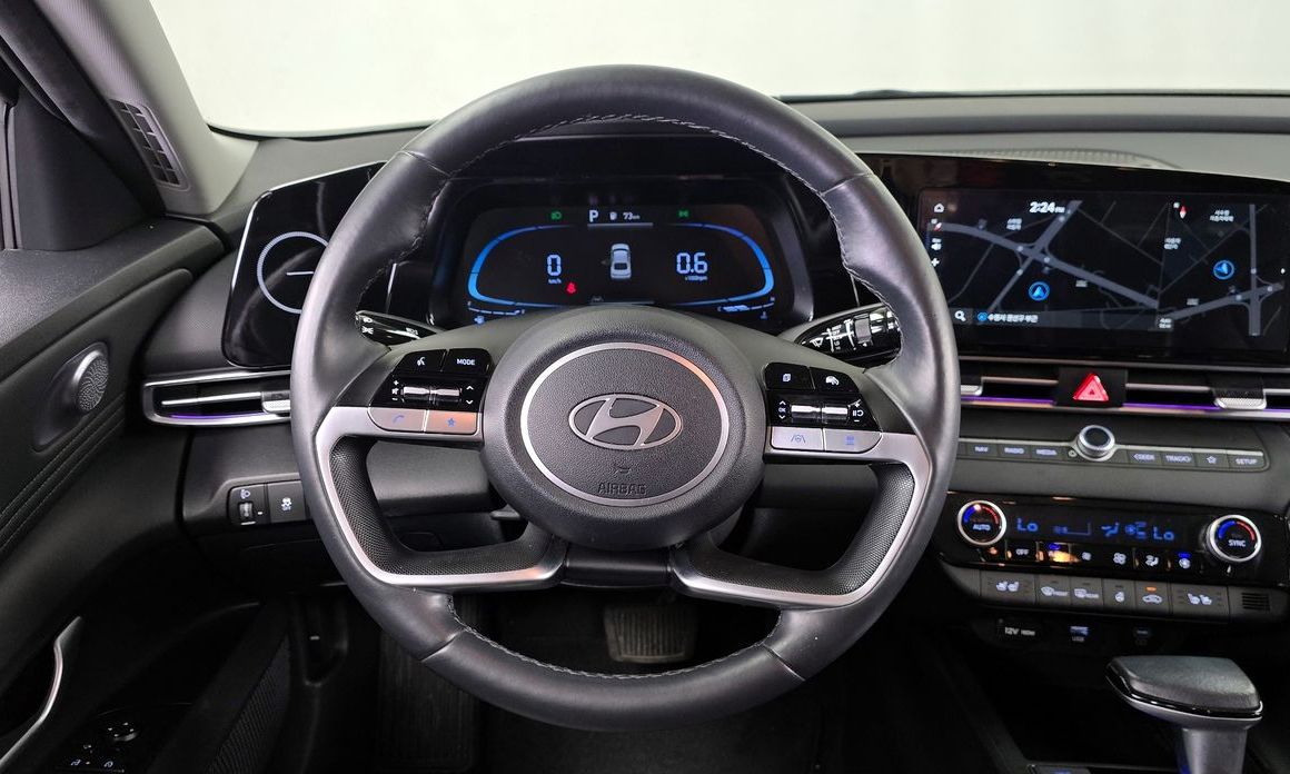 Hyundai AVANTE 2024