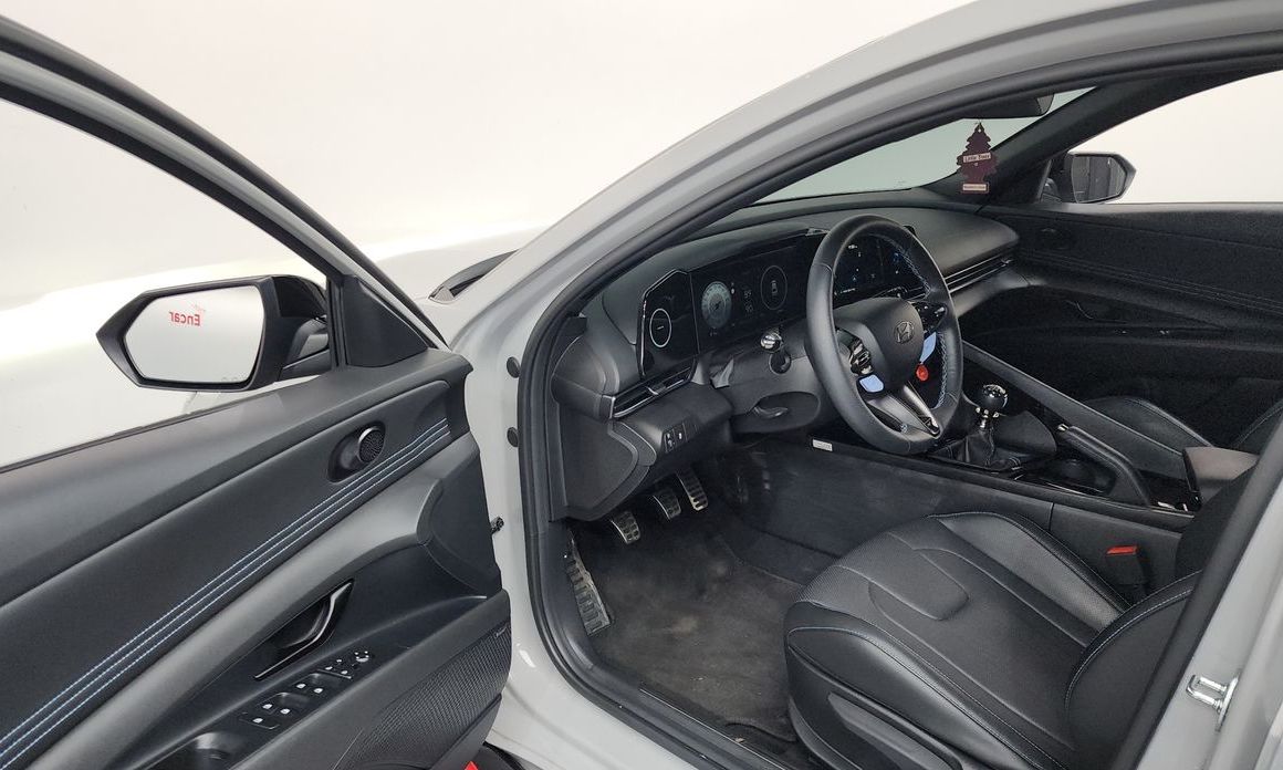 Hyundai AVANTE 2024