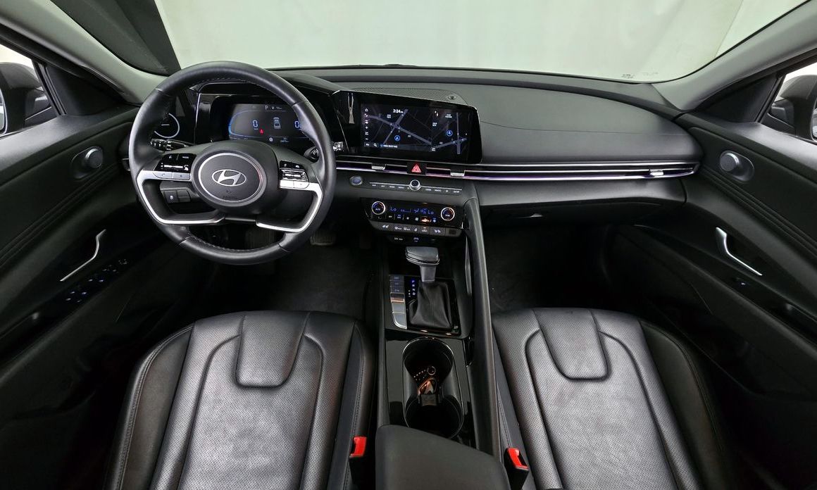 Hyundai AVANTE 2024
